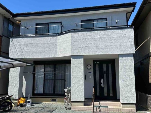 ライトグレー外壁｜明るく爽やかで清潔感のある印象