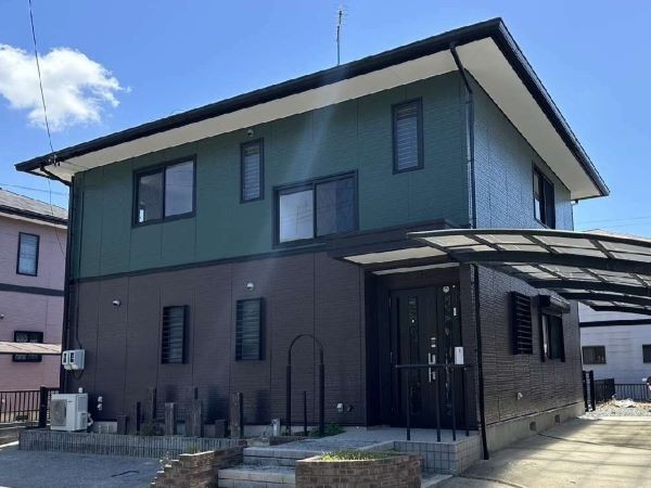 緑外壁と相性の良い色の組み合わせ